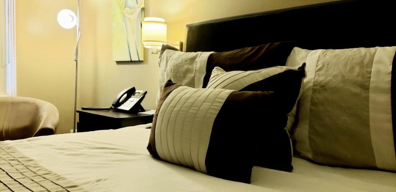 Travellers Motel Стратфорд Экстерьер фото
